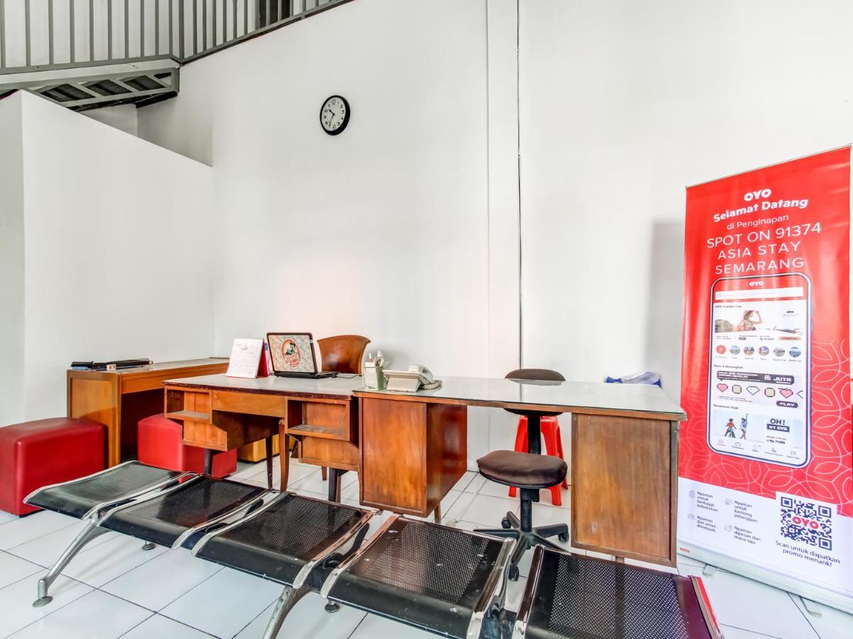 Oyo Life 91374 Asia Stay Semarang Syariah מראה חיצוני תמונה