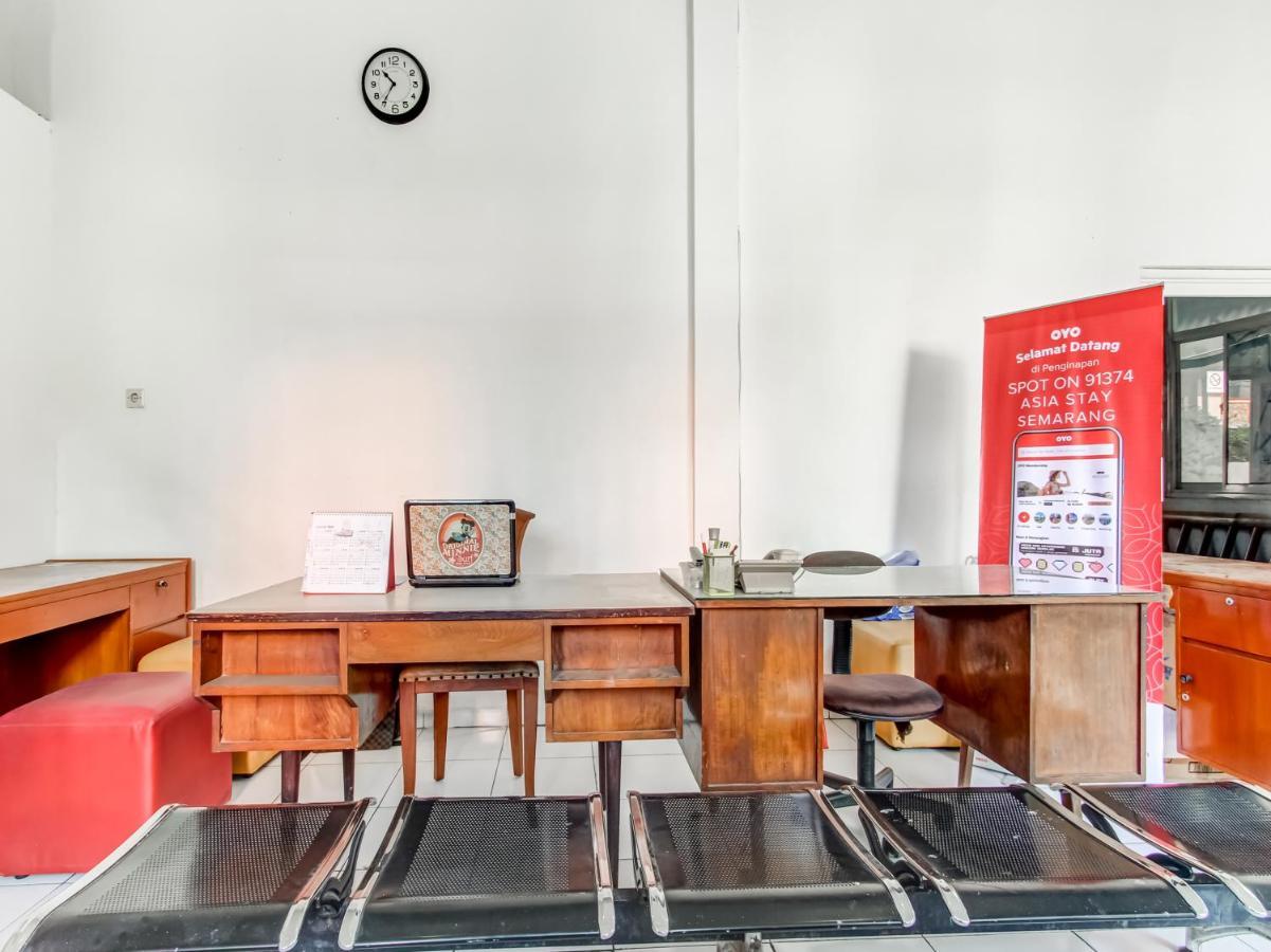Oyo Life 91374 Asia Stay Semarang Syariah מראה חיצוני תמונה
